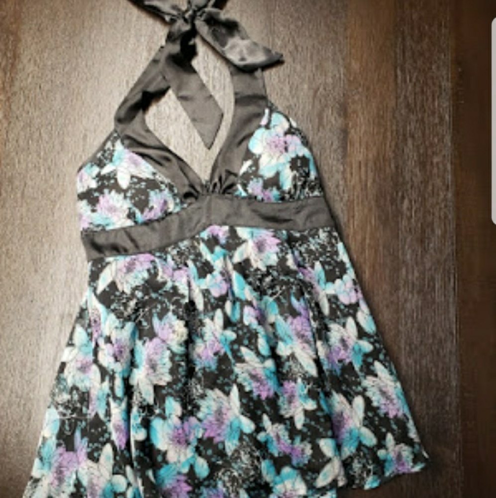 Women's DKNY top size small